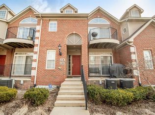 218 W Oakbrook Dr, Ann Arbor, MI 48103