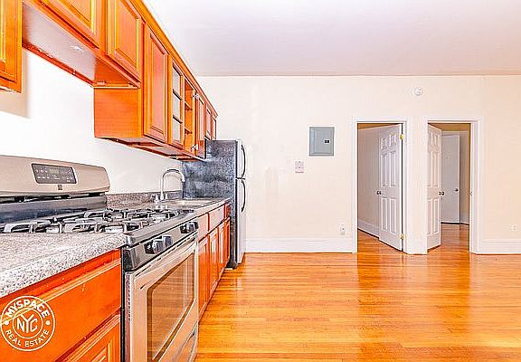5th image of 170 New York Ave APT 24