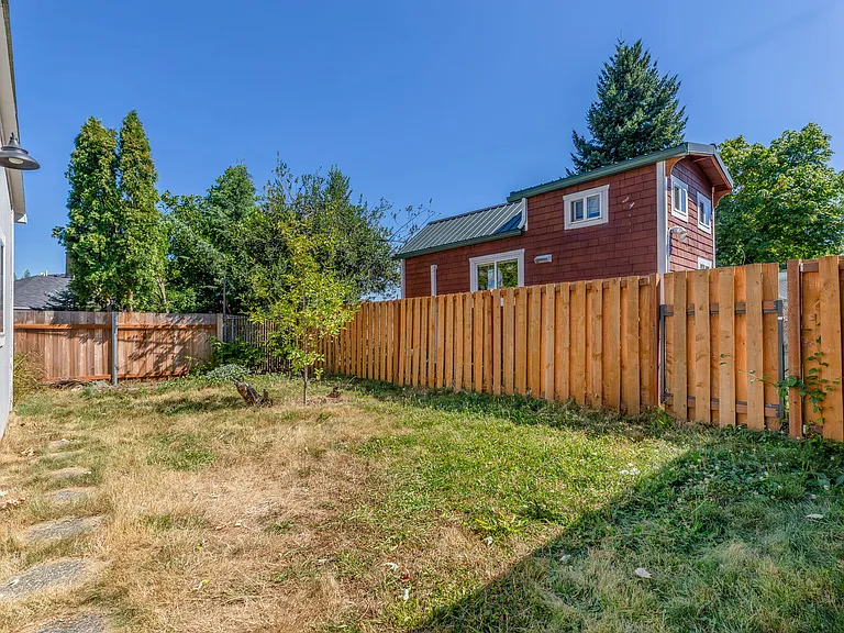 5237 NE Alberta St — Photo 17