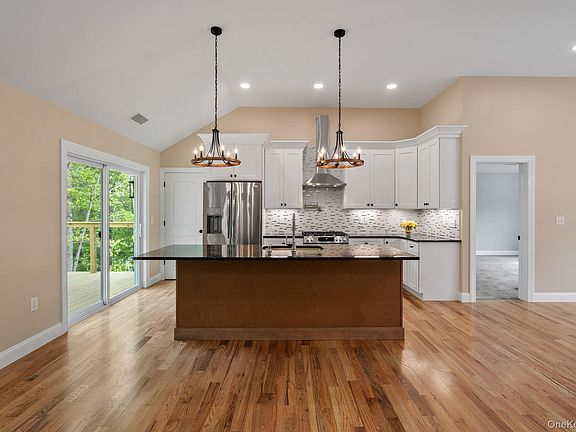 2nd image of 61 Smith Avenue