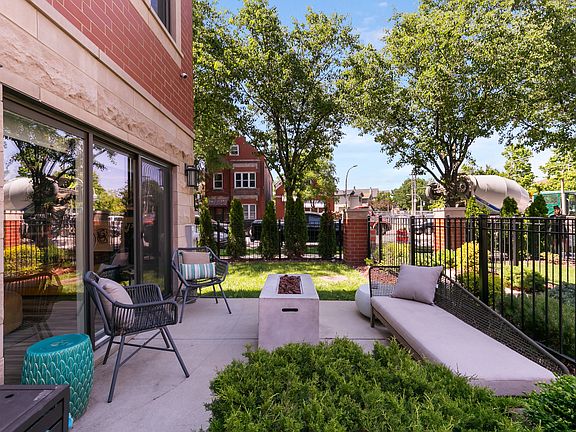 2nd image of 2241 W Coulter St #1