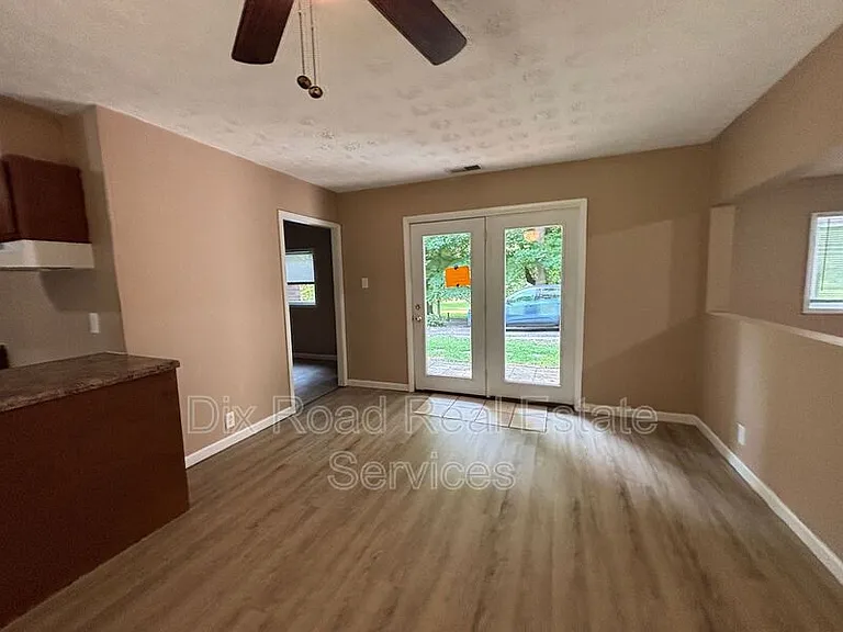 1739 Embury Park Rd — Photo 9