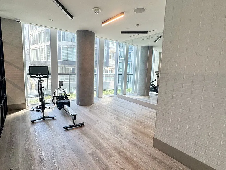 60 Shuter St #202 — Photo 12