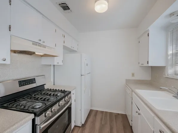 235 E Mulberry Ave #302, San Antonio, TX 78212
