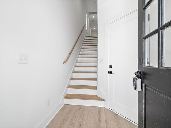 5th image of 122 Blackman St #1