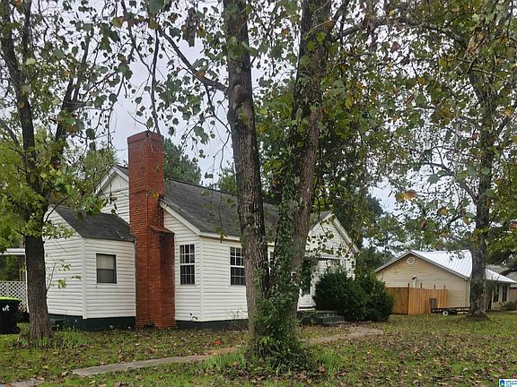 2nd image of 600 Pinecrest Dr