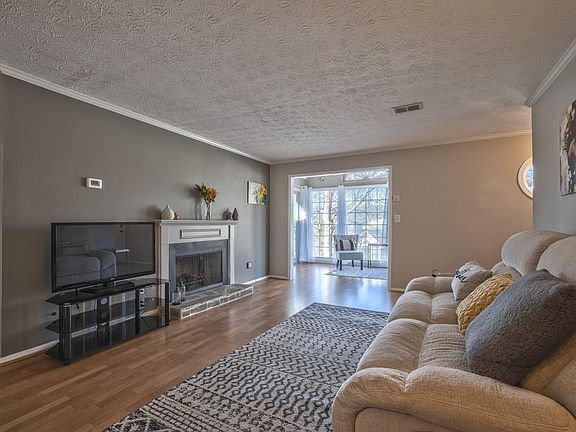 4th image of 1104 Countryside Pl SE