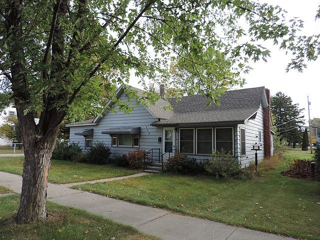 1st image of 308 Main Ave N