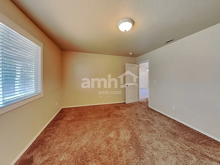 3720 Bismark Ave — Photo 9