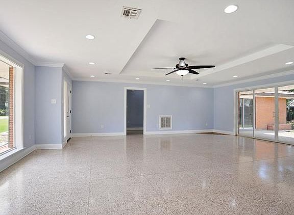 4th image of 516 Avenue H
