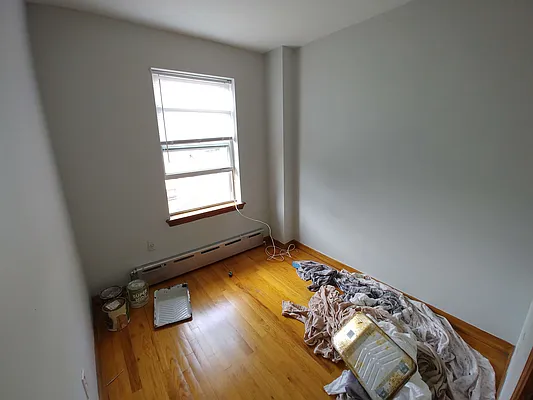 Rented by Halvatzis Realty | media 5