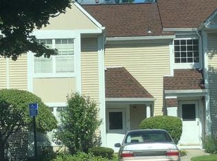 19 Creekside Cir, Spring Valley, NY 10977