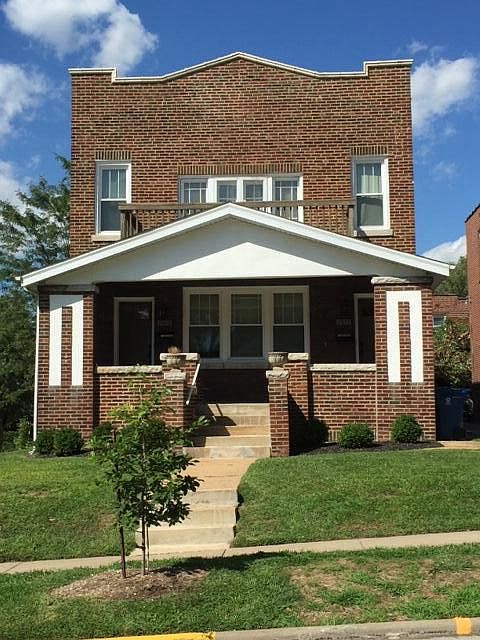 Charming 2nd floor unit with deck off main living area. 