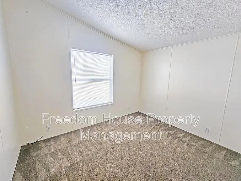 1441 W Betty Ave #1 — Photo 14