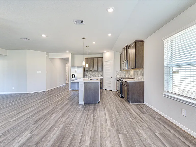21514 Pachino Ln — Photo 23