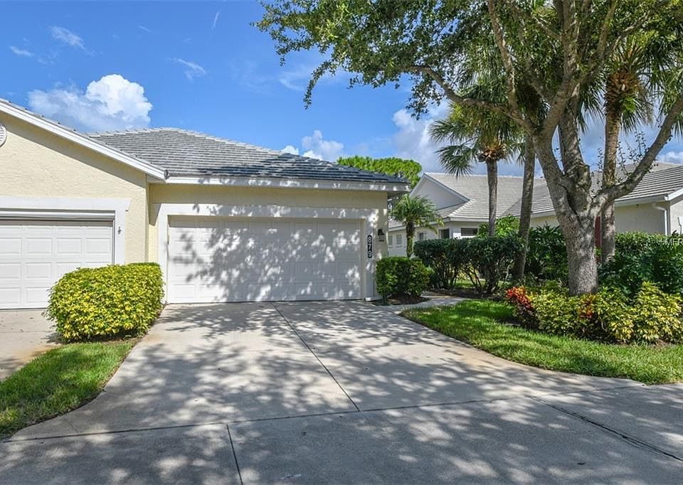 1st image of 879 Chalmers Dr #9