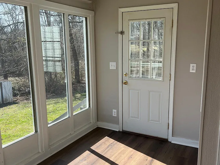 640 Highpoint Dr — Photo 5