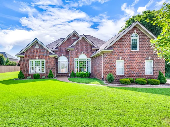 2796 Jutes Dr, Thompsons Station, TN 37179
