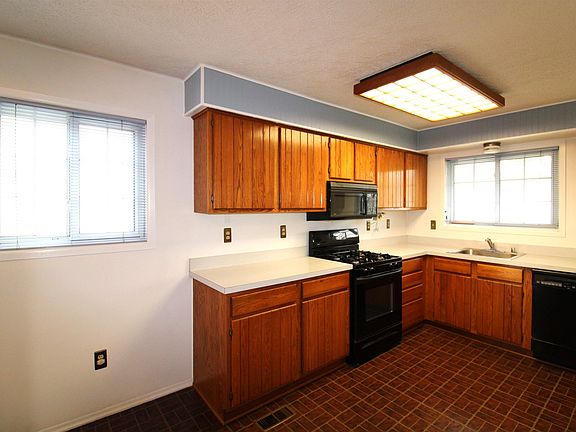 5th image of 21252 Abrahm St