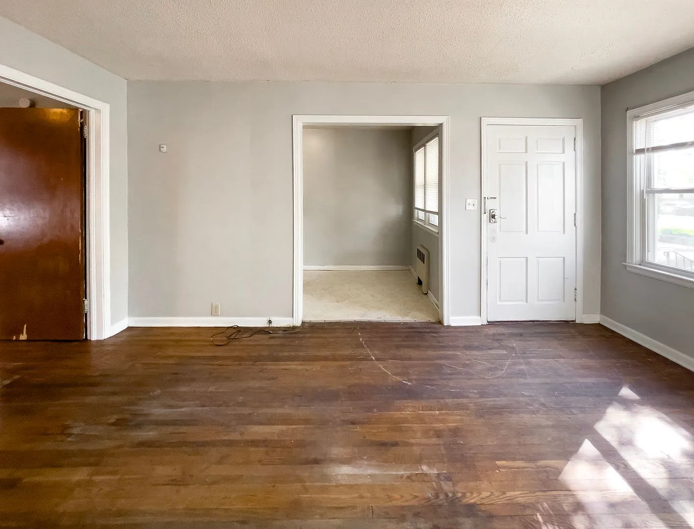 1518 W Main St — Photo 4