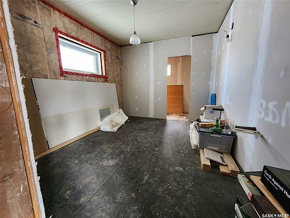 4th image of 242 1st Ave E