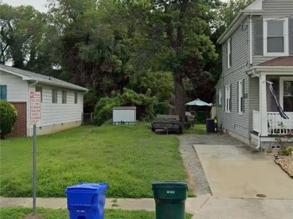 326 Sycamore Ave, Newport News, VA 23607