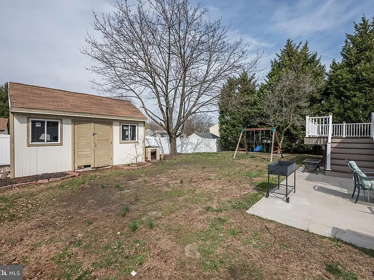 76 Argyle Ave — Photo 36