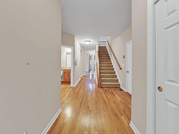4th image of 6277 Woodsview Way