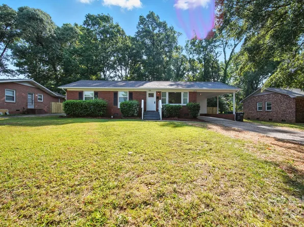 830 Log Cabin Rd, Charlotte, NC 28213