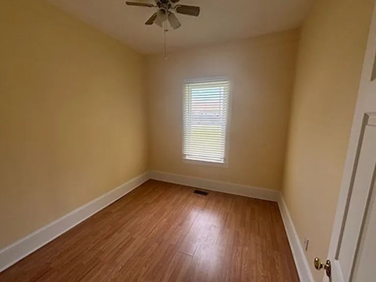 3916 Middle St — Photo 5