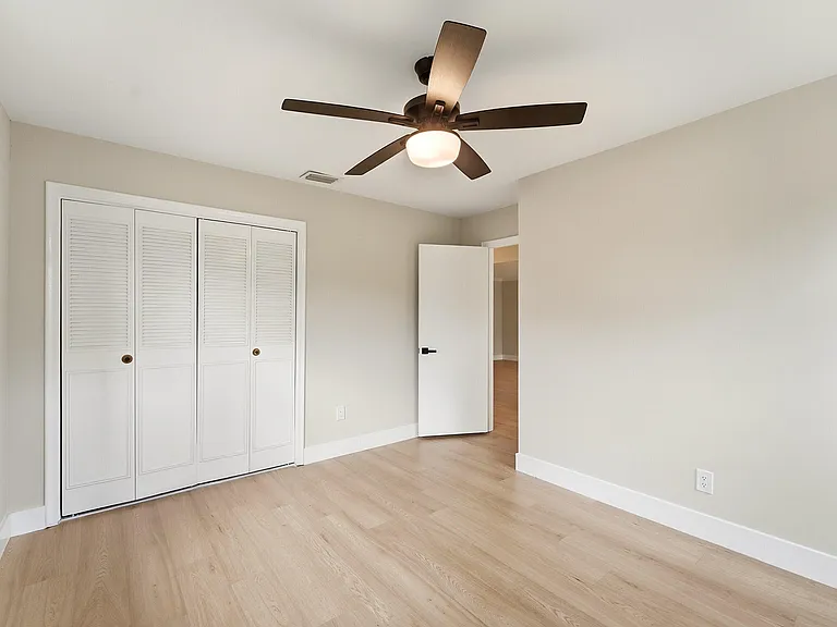 22267 SW 57th Ave — Photo 22