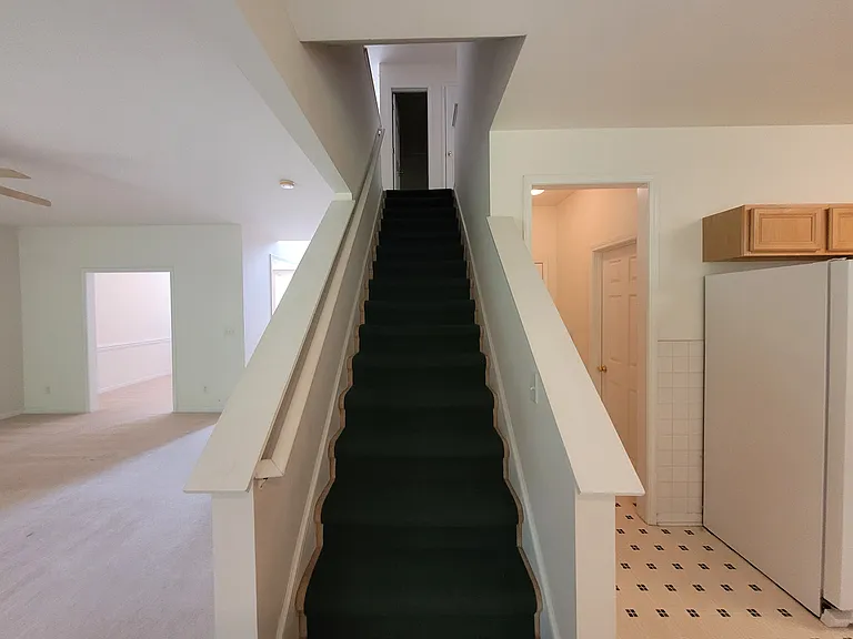 12 Bridgeport Dr — Photo 17
