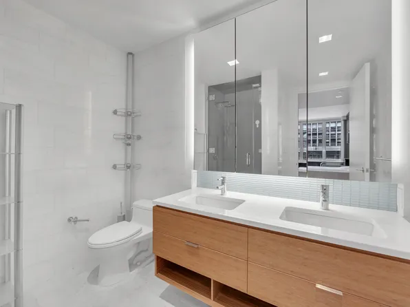 303 East 33rd Street image 9 of 11