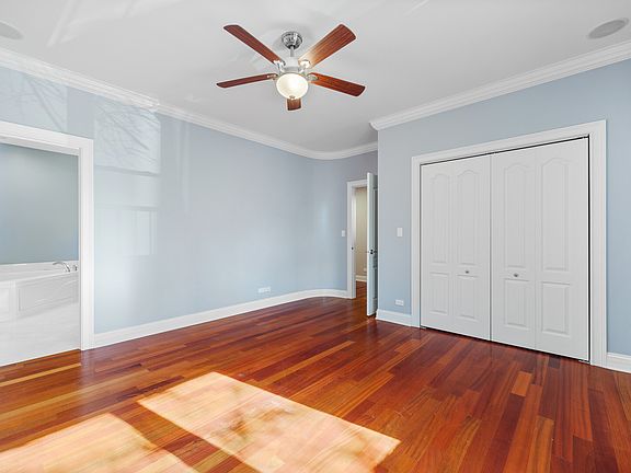 4th image of 3050 W Eastwood Ave #1W