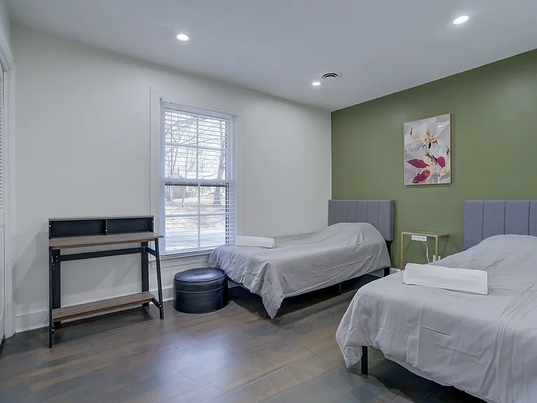403 Westmoreland Ct — Photo 9