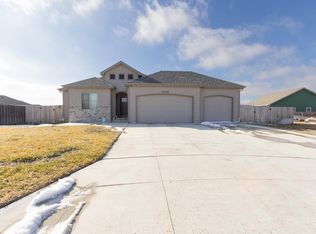2210 Michael Cir, Salina, KS 67401