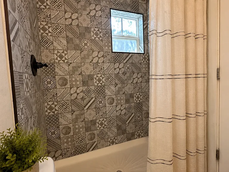1138 E Devonshire Ave #D6 — Photo 9