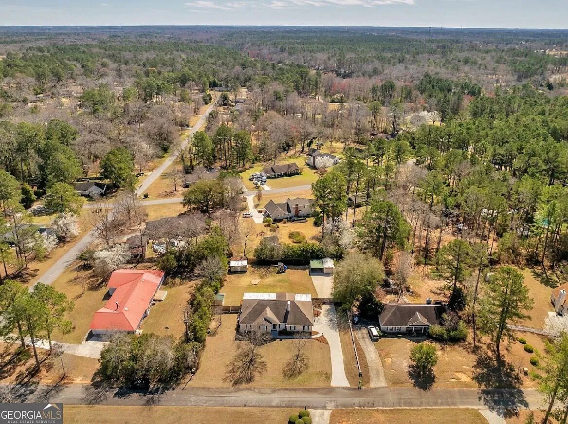 3 bed, 2.0 bath, 1884 sqft, $2,400 — Photo 4