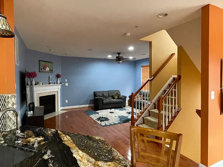 12012 Chestnut Glen Rd — Photo 14