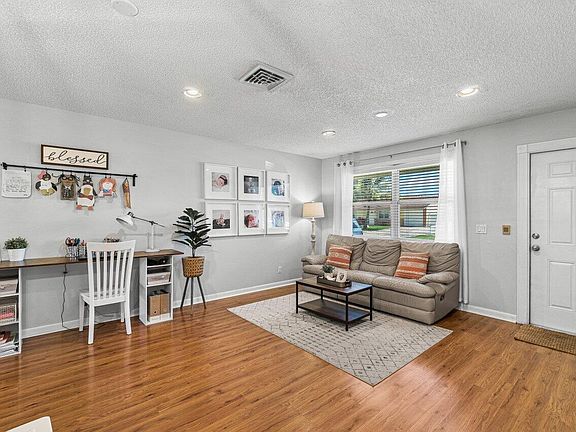 5th image of 4211 Centurian Cir