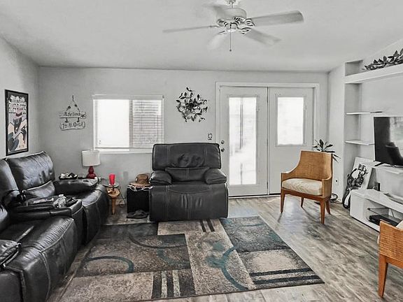 5th image of 1023 S Marina Dr