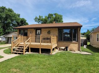 1508 E 16th St, Sterling, IL 61081