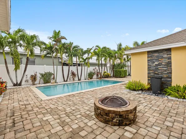10502 SW Kelsey Way, Port Saint Lucie, FL 34987