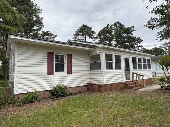 4004 Carlos Ave, Fayetteville, NC 28306