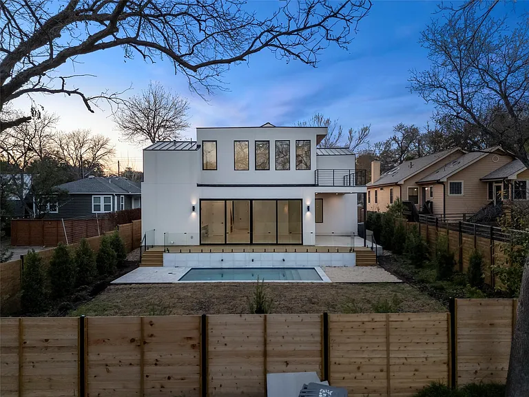 2107 Brackenridge St #B — Photo 32