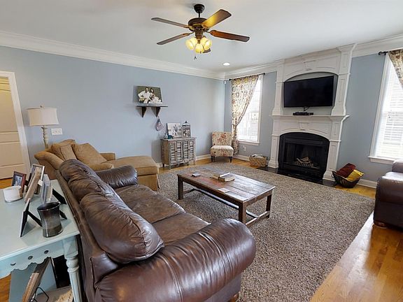 3rd image of 101 Solona Ct