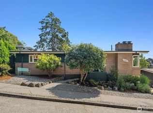 5407 SW Beach Drive Ter, Seattle, WA 98116