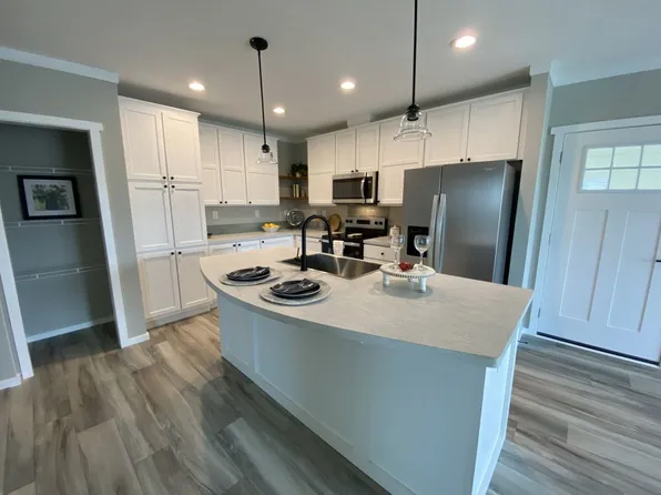 7300 20th St #566, Vero Beach, FL 32966