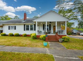 7 S 2nd St SE, Lindale, GA 30147
