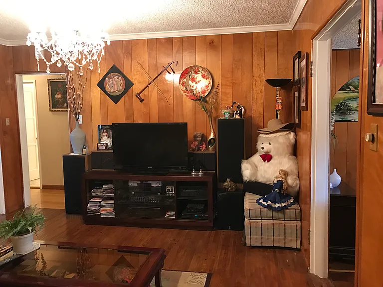 4638 Blackthorne Ave — Photo 15
